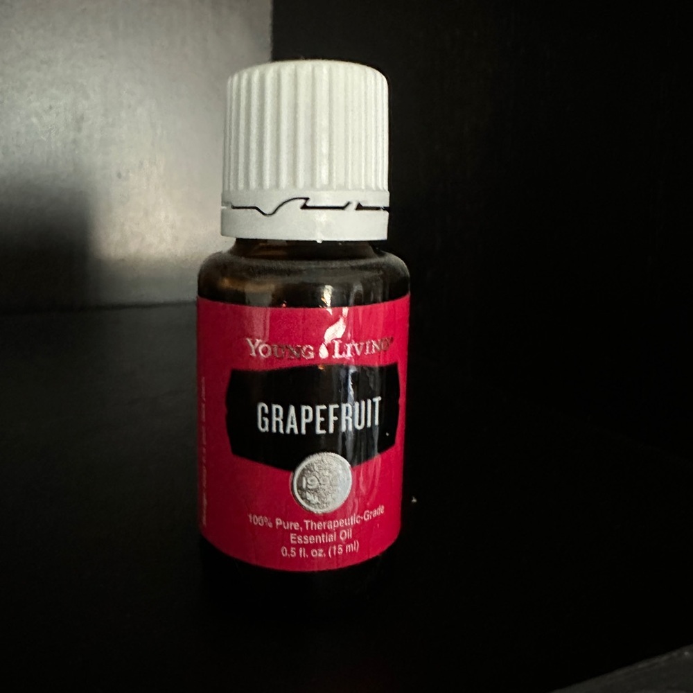 Young Living Grapefruit Essential Oil 15ml Fresh Citrus Wellness Aromatherapy